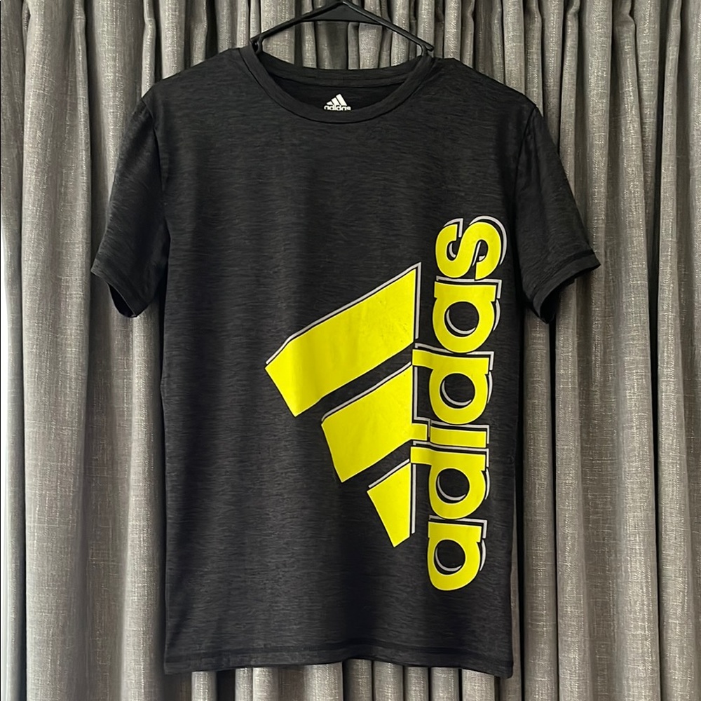Adidas Kids Tee in Black with Vibrant Yellow Logo